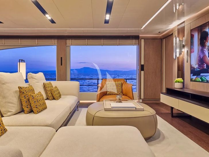 FOUR JOYS Maiora 30 - main saloon TV lounge FOUR JOYS Maiora 30 - main saloon TV lounge