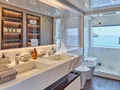 FOUR JOYS Maiora 30 - master cabin bathroom FOUR JOYS Maiora 30 - master cabin bathroom
