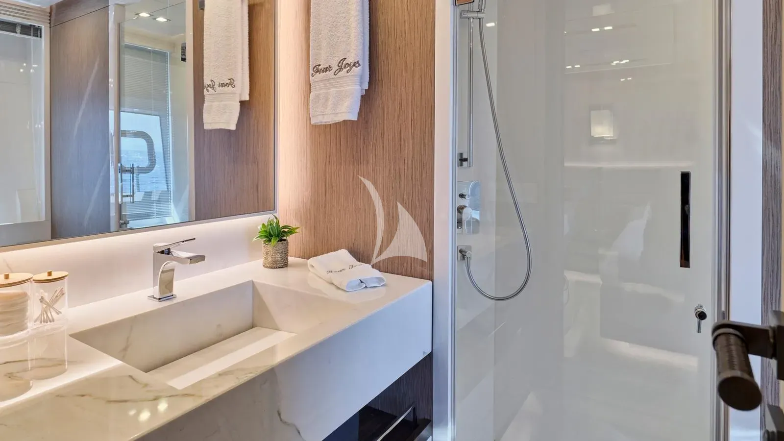 Charter Yacht FOUR JOYS - Maiora 30 - 5 Cabins - Kalamata - Athens - Mykonos - Paros - Cyclades - Greece