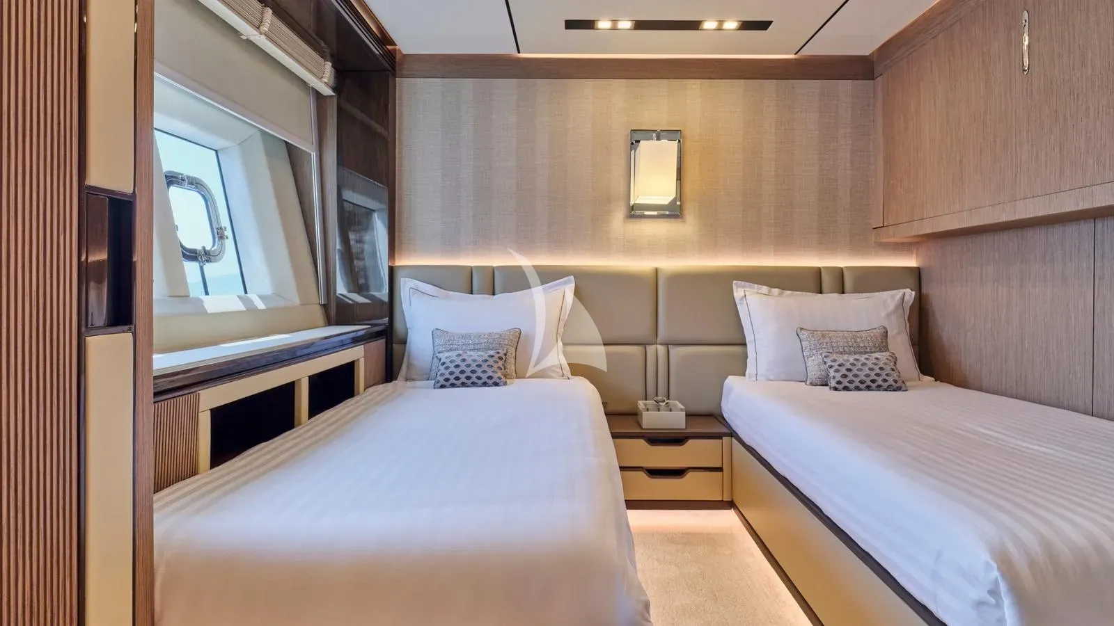 Charter Yacht FOUR JOYS - Maiora 30 - 5 Cabins - Kalamata - Athens - Mykonos - Paros - Cyclades - Greece