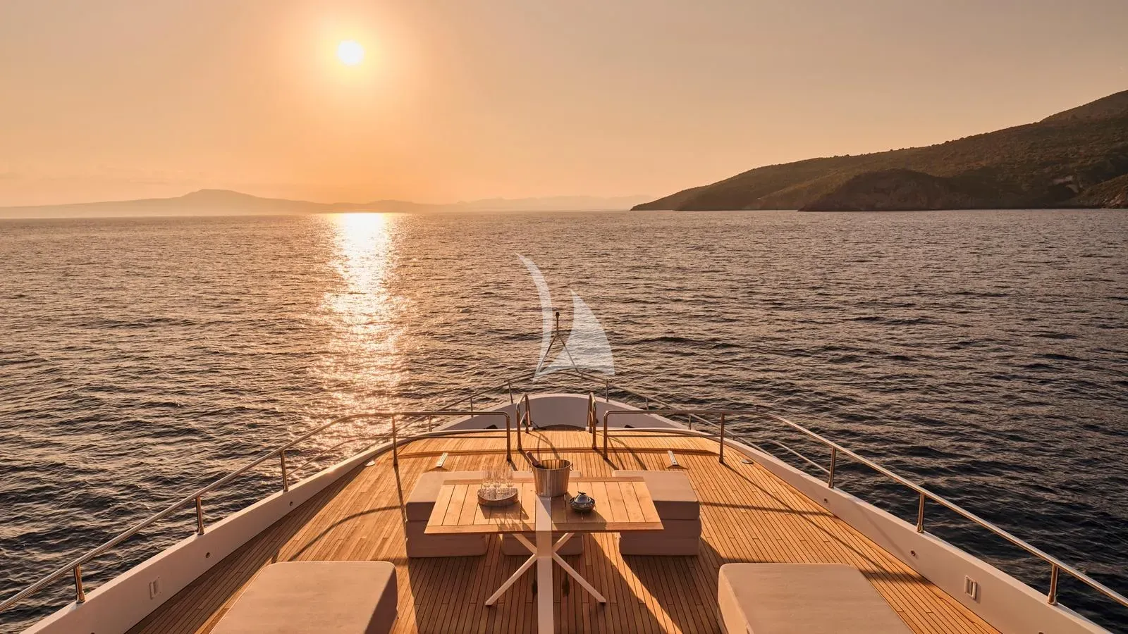 Charter Yacht FOUR JOYS - Maiora 30 - 5 Cabins - Kalamata - Athens - Mykonos - Paros - Cyclades - Greece