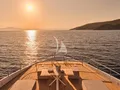 FOUR JOYS Maiora 30 - wine on the foredeck FOUR JOYS Maiora 30 - wine on the foredeck