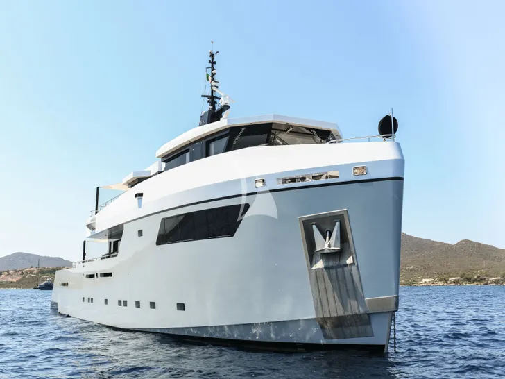 FOX Pendennis 34m - anchored bow view FOX Pendennis 34m - anchored bow view