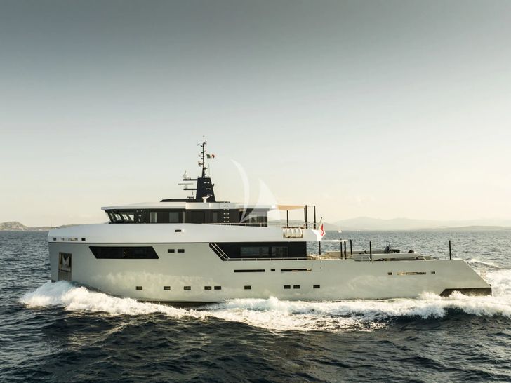 FOX Pendennis 34m - profile FOX Pendennis 34m - profile