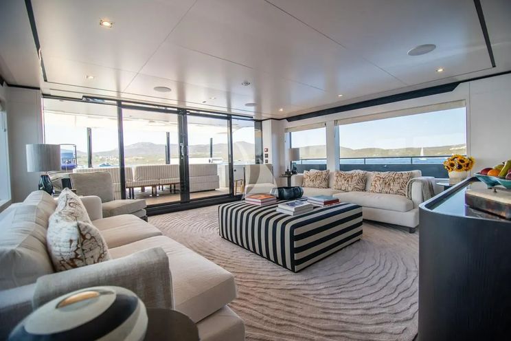 Charter Yacht FOX - Pendennis 34m - 5 Cabins - Nice - Antibes - St Tropez - Cannes - French Riviera