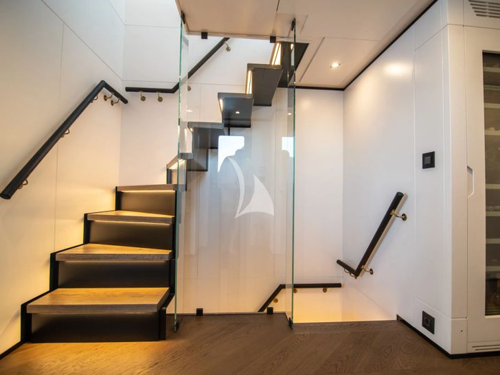 FOX Pendennis 34m - staircase to the cabins FOX Pendennis 34m - staircase to the cabins