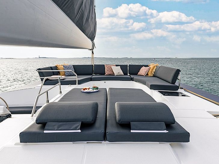 Fountaine Pajot Aura 51 - Flybridge Fountaine Pajot Aura 51 - Flybridge