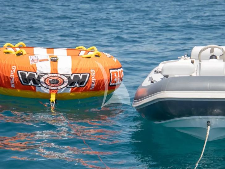 FREE SOUL Princess 68 - tender and towables FREE SOUL Princess 68 - tender and towables