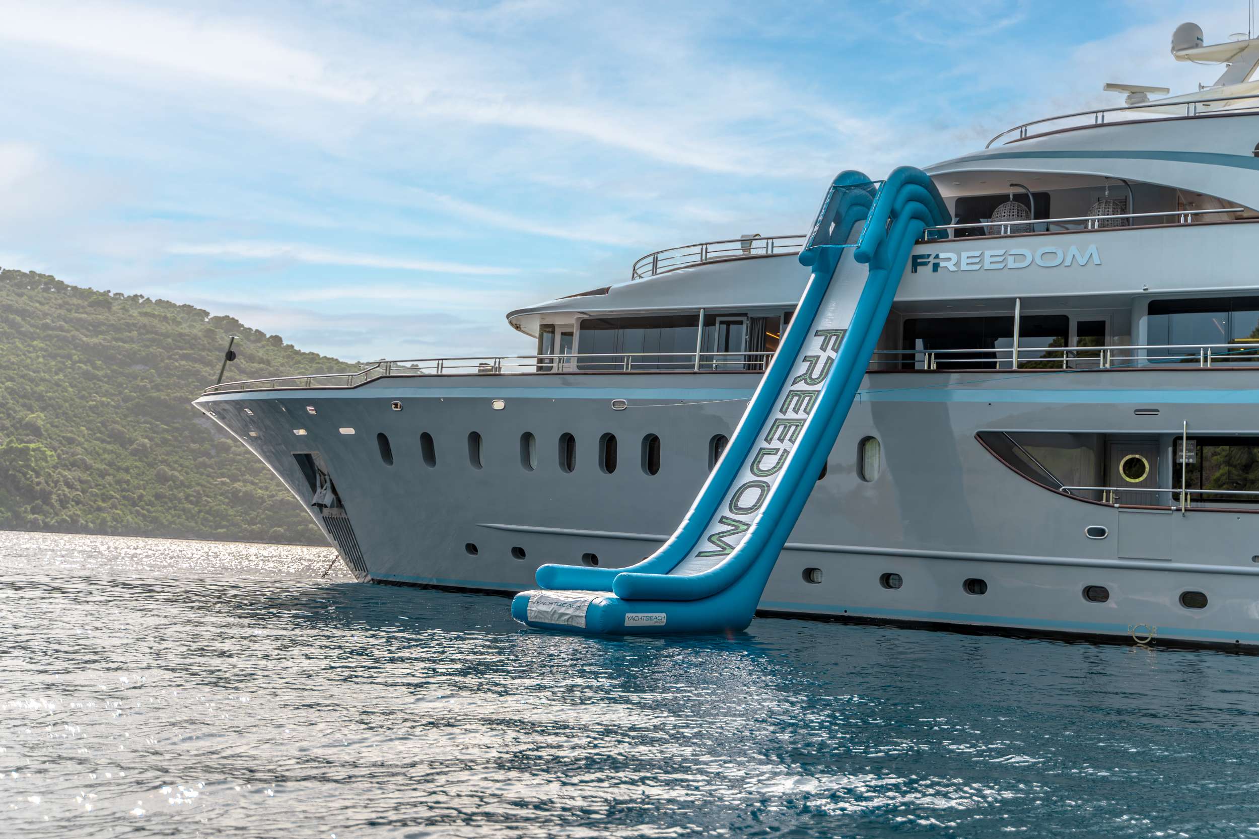 FREEDOM Custom 48m - water slide
