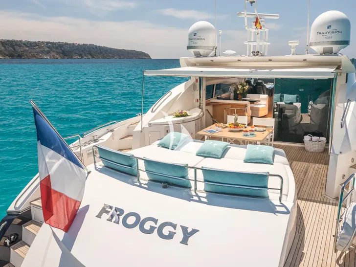 FROGGY Sunseeker Predator 72 - aft deck FROGGY Sunseeker Predator 72 - aft deck