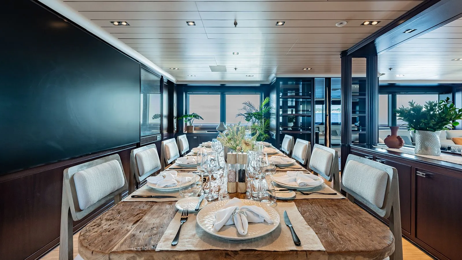 GALILEO Picchiotti 55.7m - formal dining area