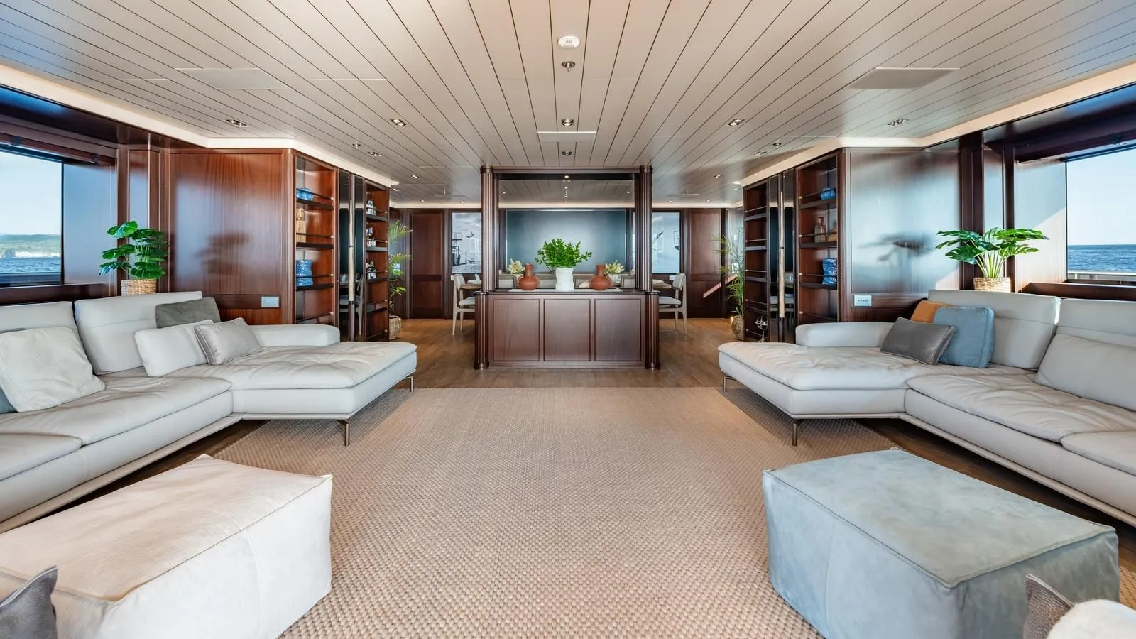 GALILEO Picchiotti 55.7m - salon area opening to galley