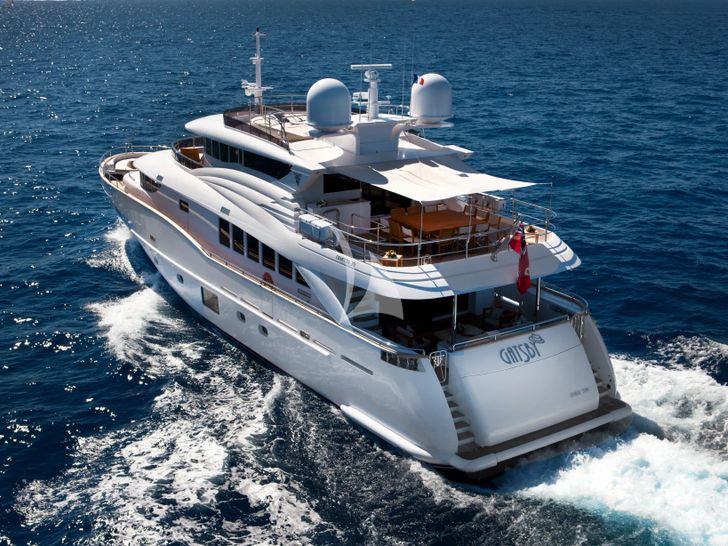 GATSBY Filippetti N30 - cruising aft view GATSBY Filippetti N30 - cruising aft view