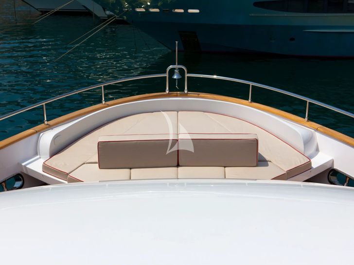 GATSBY Filippetti N30 - foredeck GATSBY Filippetti N30 - foredeck