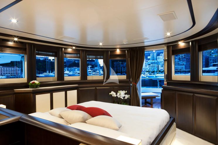 Charter Yacht GATSBY - Filippetti N30 - 6 Cabins - Naples - Capri - Positano - Amalfi Coast - Italy