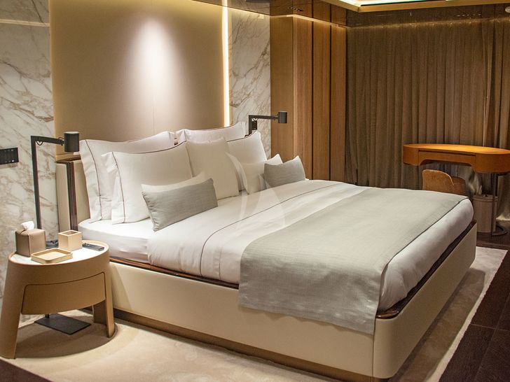 GECO Admiral yacht Master Suite GECO Admiral yacht Master Suite