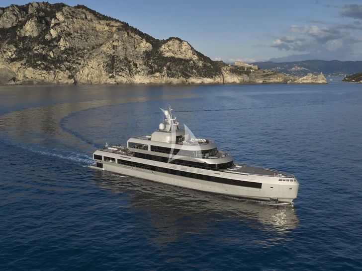 GECO(BY G. ARMANI)Admiral 72m - cruising GECO(BY G. ARMANI)Admiral 72m - cruising