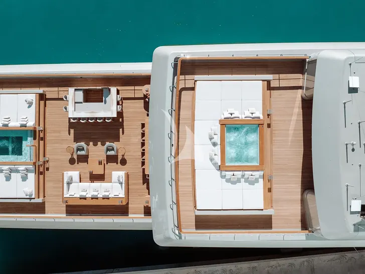 GECO(BY G. ARMANI)Admiral 72m - top aft shot GECO(BY G. ARMANI)Admiral 72m - top aft shot