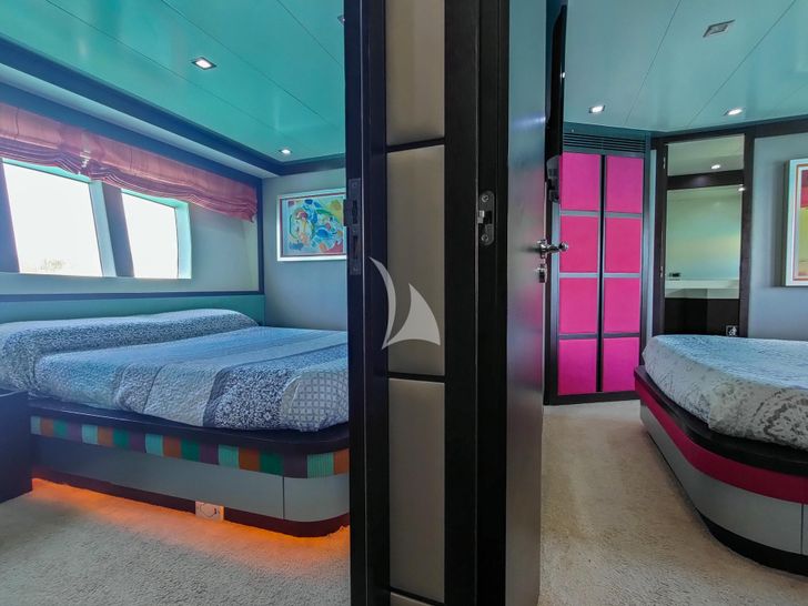 GEMINIS Astondoa 82 - VIP cabin 1 and 2 GEMINIS Astondoa 82 - VIP cabin 1 and 2