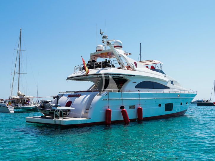 GEMINIS Astondoa 82 - anchored GEMINIS Astondoa 82 - anchored