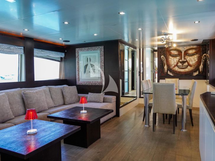 GEMINIS Astondoa 82 - main saloon GEMINIS Astondoa 82 - main saloon