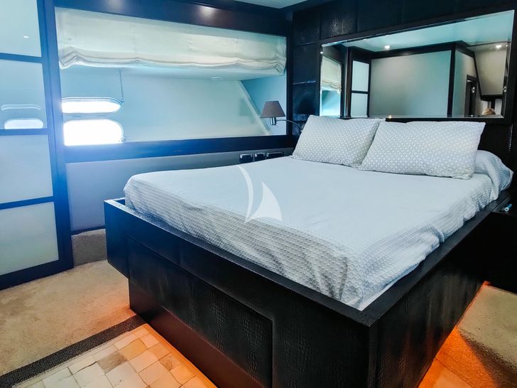 GEMINIS Astondoa 82 - master cabin GEMINIS Astondoa 82 - master cabin