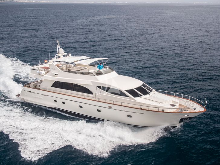 GEORG I Falcon 86 - cruising GEORG I Falcon 86 - cruising