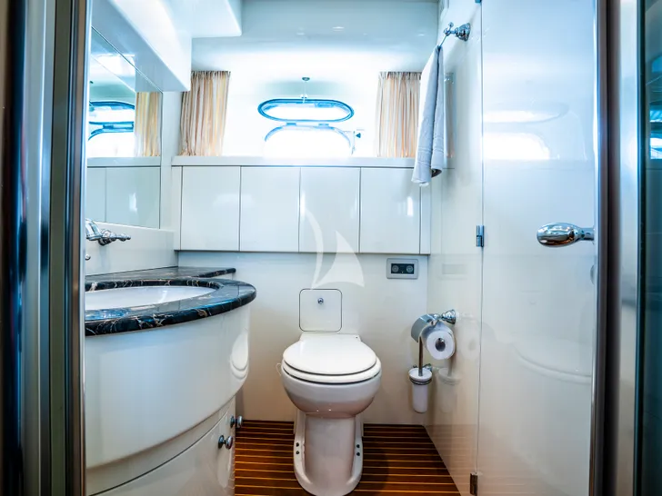 GEORG I Falcon 86 - toilet GEORG I Falcon 86 - toilet