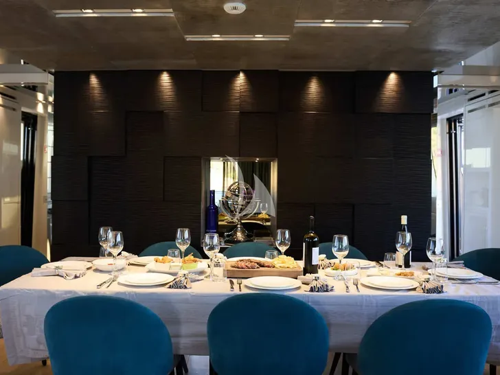 GEORGE FIVE Sanlorenzo Dining GEORGE FIVE Sanlorenzo Dining