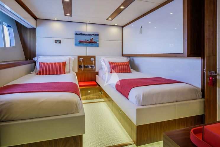 Charter Yacht GEORGE P - Sunseeker 115 Sport Yacht - 5 Cabins - Athens - Mykonos - Paros - Cyclades - Greece