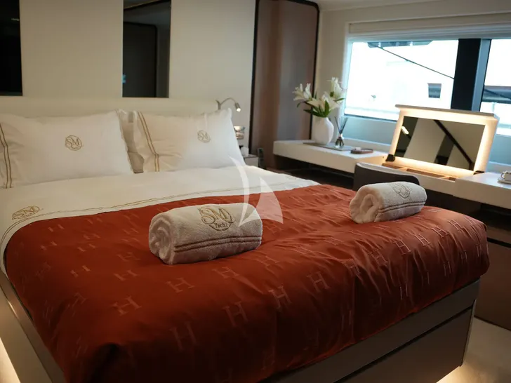 GEULUNEL Gulf Craft Majesty 120 - VIP cabin 2 GEULUNEL Gulf Craft Majesty 120 - VIP cabin 2