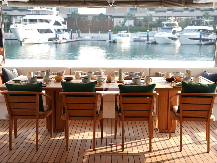GEULUNEL Gulf Craft Majesty 120 - main aft deck GEULUNEL Gulf Craft Majesty 120 - main aft deck