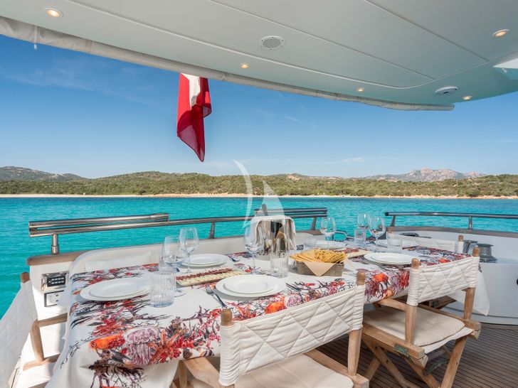 GIANPAOLA Maiora 70 aft alfresco dining area GIANPAOLA Maiora 70 aft alfresco dining area