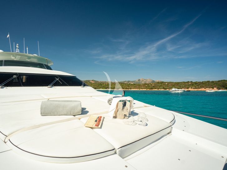 GIANPAOLA Maiora 70 foredeck GIANPAOLA Maiora 70 foredeck