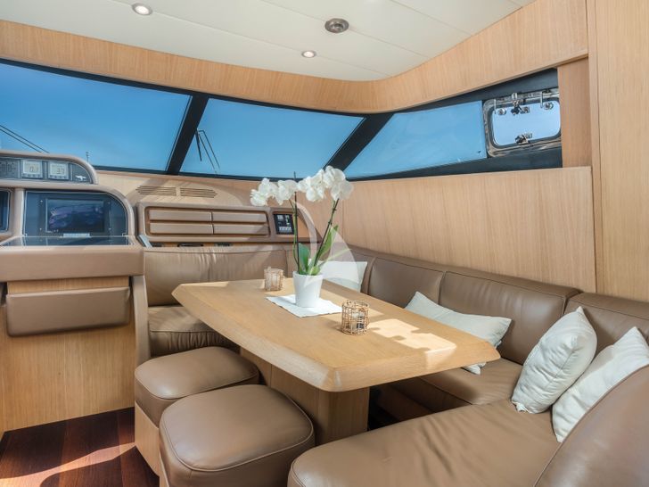 GIANPAOLA Maiora 70 indoor dining GIANPAOLA Maiora 70 indoor dining