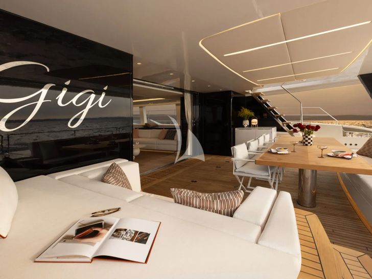 GIGI Sunreef 70 Power - aft deck dining and lounging area GIGI Sunreef 70 Power - aft deck dining and lounging area
