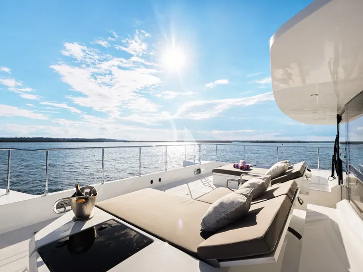 GINGER Iliad 62 - foredeck sunbathing lounge GINGER Iliad 62 - foredeck sunbathing lounge