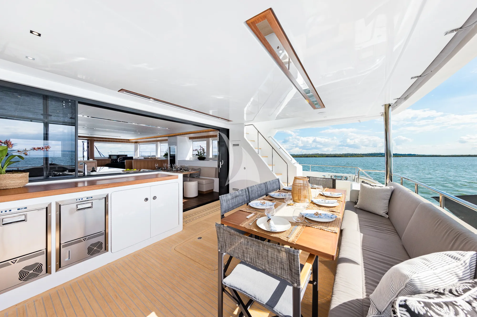 GINGER Iliad 62 - main aft deck alfresco dining lounge