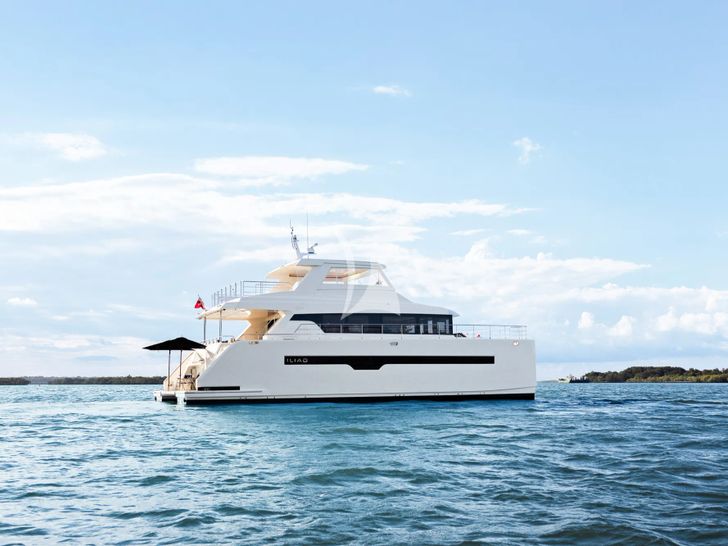 GINGER Iliad 62 - side profile anchored GINGER Iliad 62 - side profile anchored