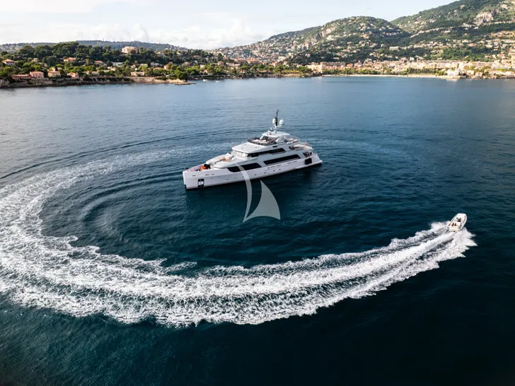 GIOIA Codecasa Vintage 43m - anchored with the tender GIOIA Codecasa Vintage 43m - anchored with the tender