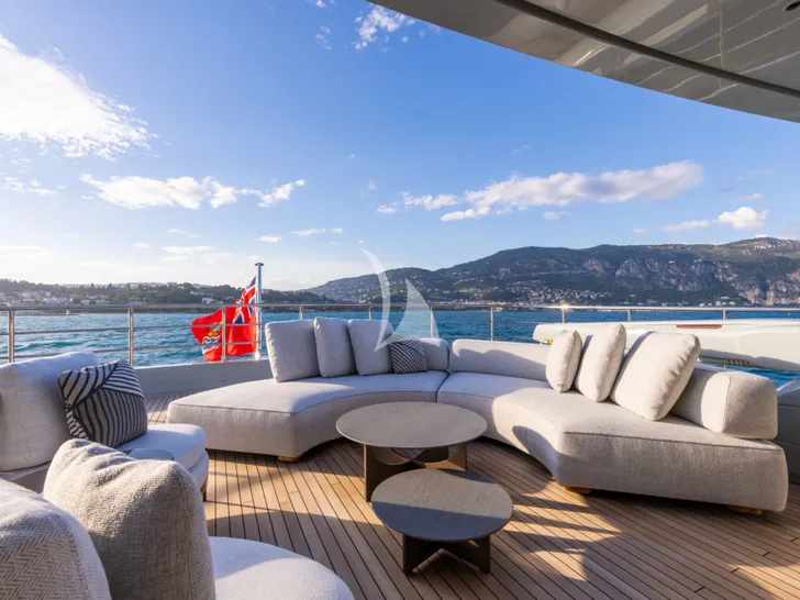GIOIA Codecasa Vintage 43m - sky deck lounge GIOIA Codecasa Vintage 43m - sky deck lounge