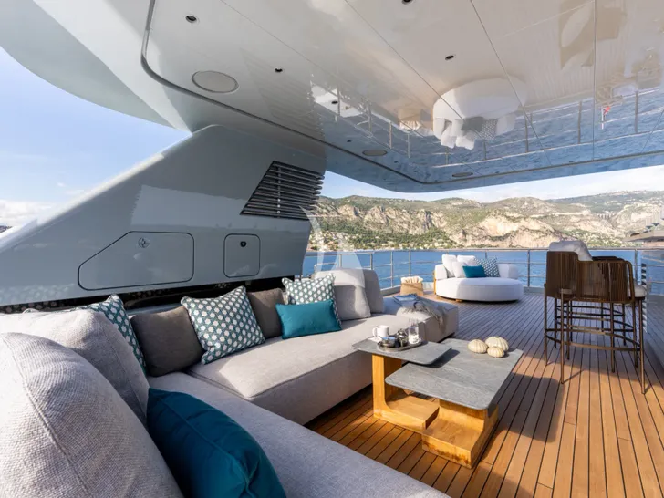 GIOIA Codecasa Vintage 43m - sundeck lounge GIOIA Codecasa Vintage 43m - sundeck lounge