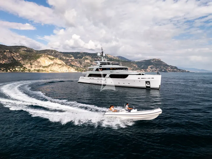 GIOIA Codecasa Vintage 43m - with the tender GIOIA Codecasa Vintage 43m - with the tender