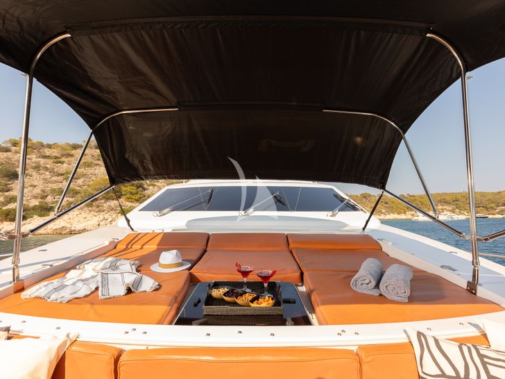 GIOE I Tecnomar 100 foredeck bronzing and lounging area covered