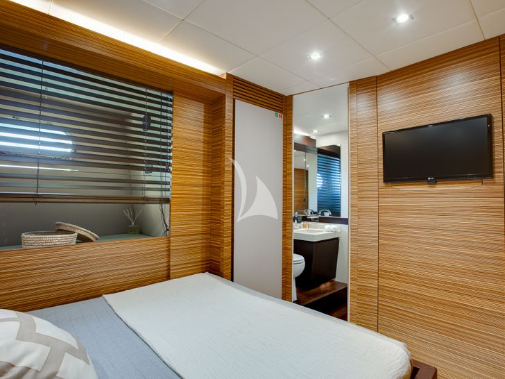 GIOE I Tecnomar 100 queen cabin 2 GIOE I Tecnomar 100 queen cabin 2