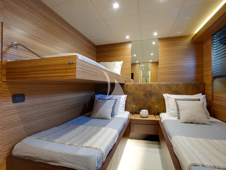 GIOE I Tecnomar Nadara 30 - twin cabin with a Pullman bed GIOE I Tecnomar Nadara 30 - twin cabin with a Pullman bed