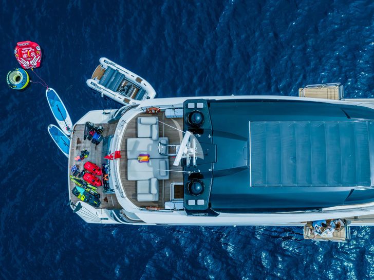 GIORGIO Monte Carlo 86 - aft shot GIORGIO Monte Carlo 86 - aft shot