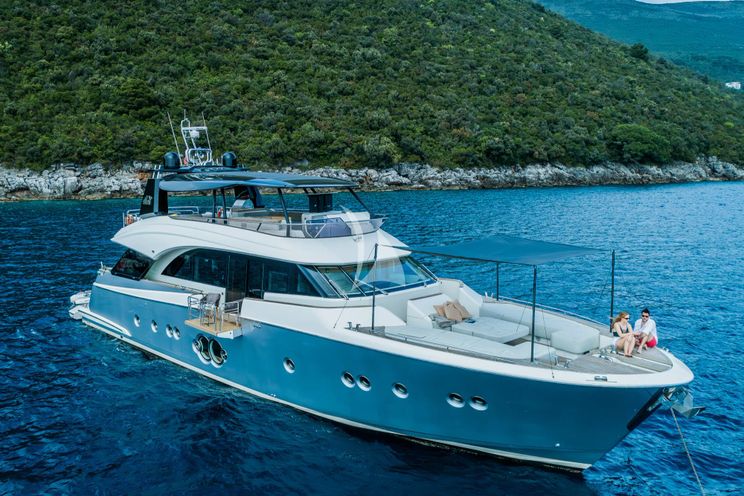 Charter Yacht GIORGIO - Monte Carlo 86 - 4 Cabins - Split - Dubrovnik - Hvar - Croatia