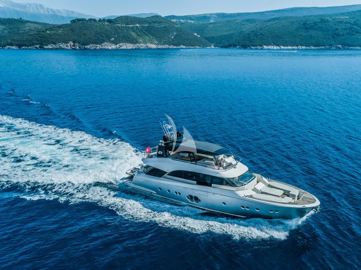 GIORGIO Monte Carlo 86 - cruising GIORGIO Monte Carlo 86 - cruising