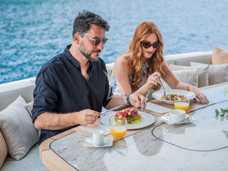 GIORGIO Monte Carlo 86 - guests dining alfresco GIORGIO Monte Carlo 86 - guests dining alfresco